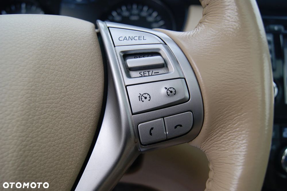 Nissan X-Trail 2.0 dCi Tekna 4WD 7os - 18