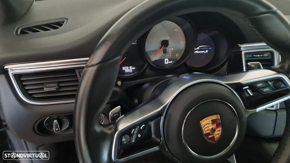 Porsche Macan - 1
