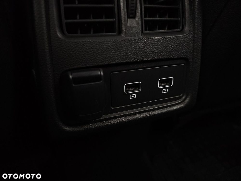 Renault Captur 1.3 TCe mHEV Techno EDC - 23