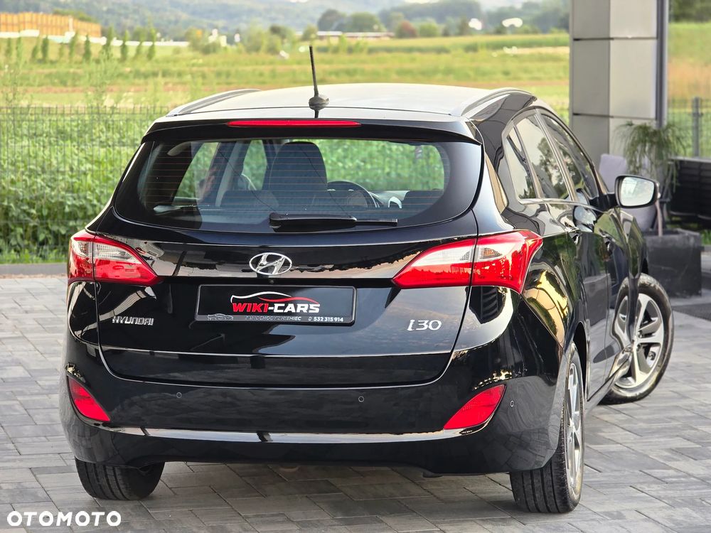 Hyundai i30 Kombi 1.6 GDi DCT Premium - 24