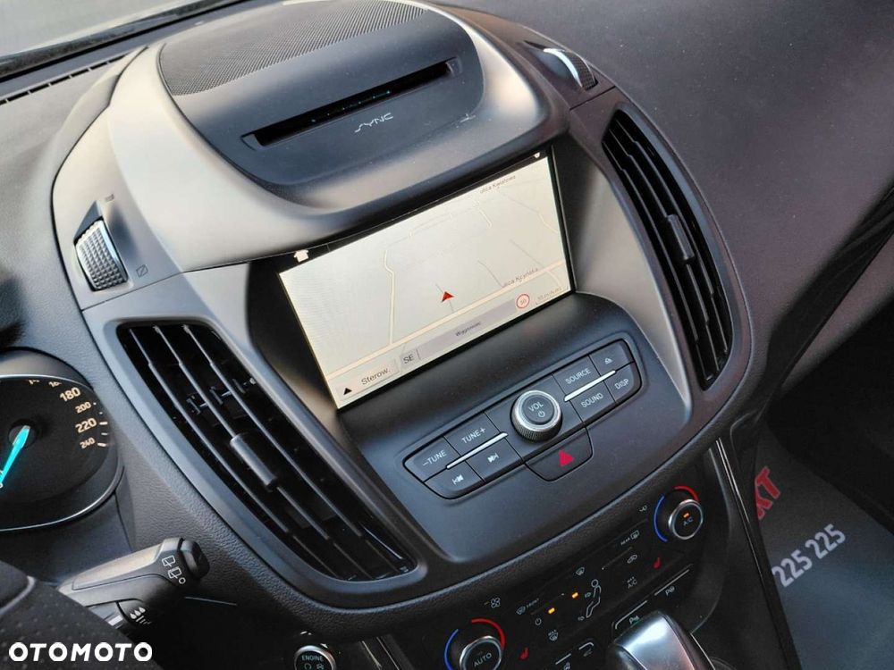 Ford Kuga - 25
