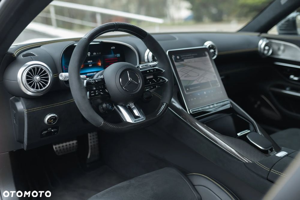 Mercedes-Benz AMG GT - 19