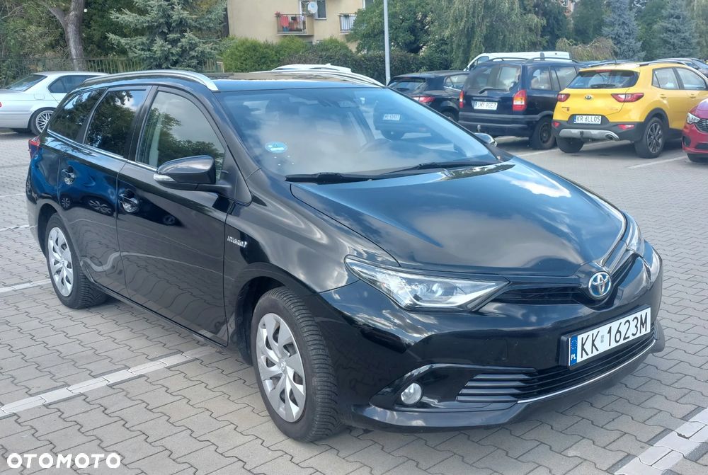 Toyota Auris 1.8 HSD Luna - 1