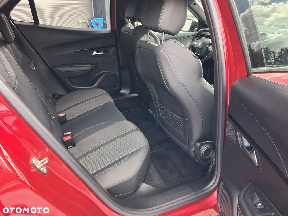 Peugeot 2008 PureTech 130 GT Pack - 22