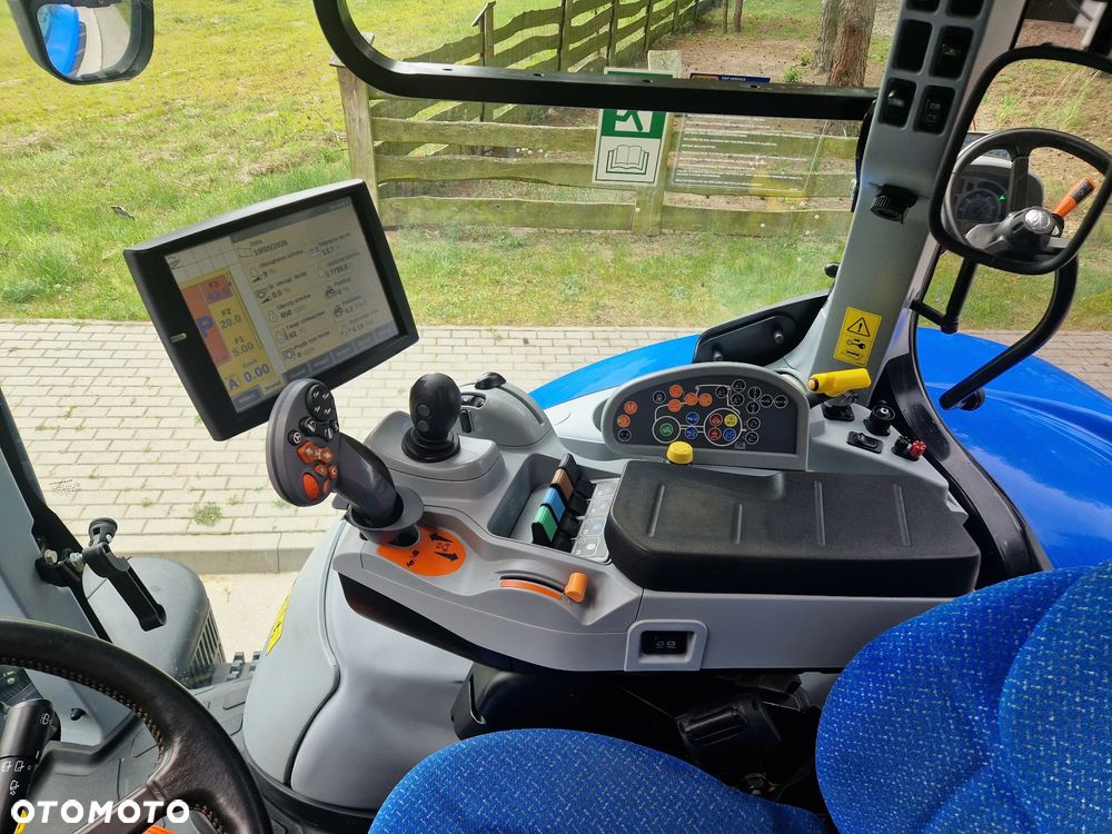 New Holland T7.200 AUTOCOMMAND - 8