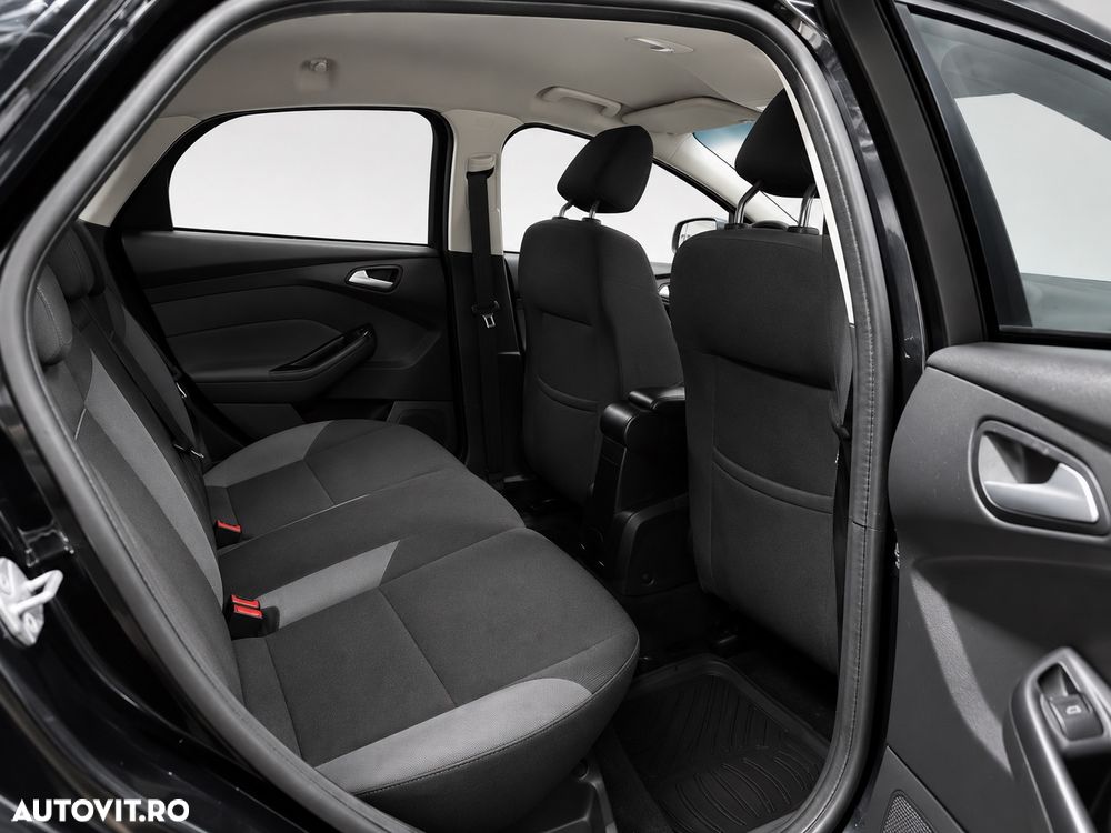 FORD Focus 2011 — imagine 8
