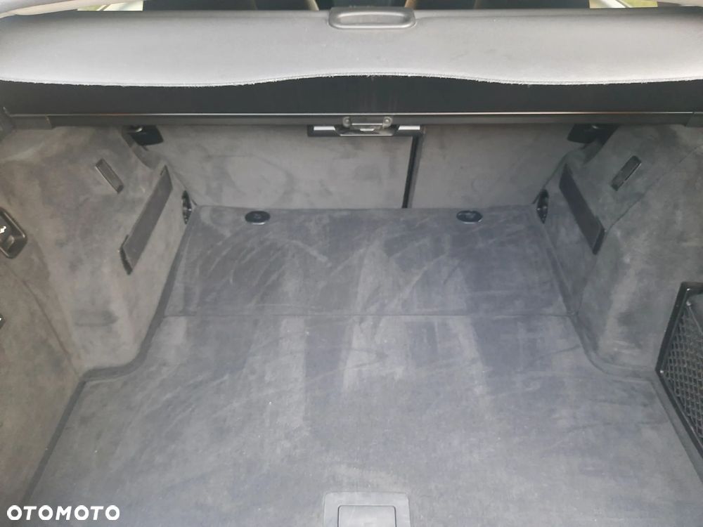 BMW Seria 3 318d - 33