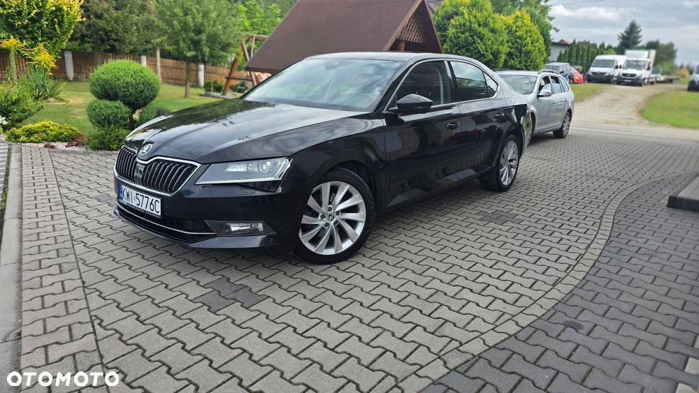Skoda Superb 2.0 TDI Style DSG - 2
