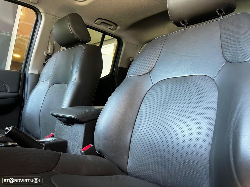 Nissan Navara 3.0 dCi V6 CD LE AT 4WD - 10