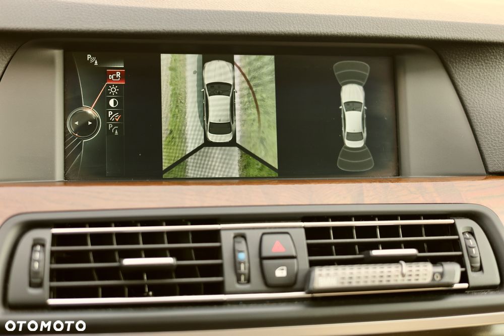 BMW Seria 5 525d - 19