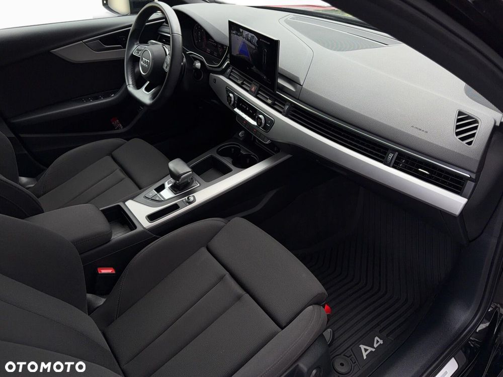 Audi A4 Limousine - 13