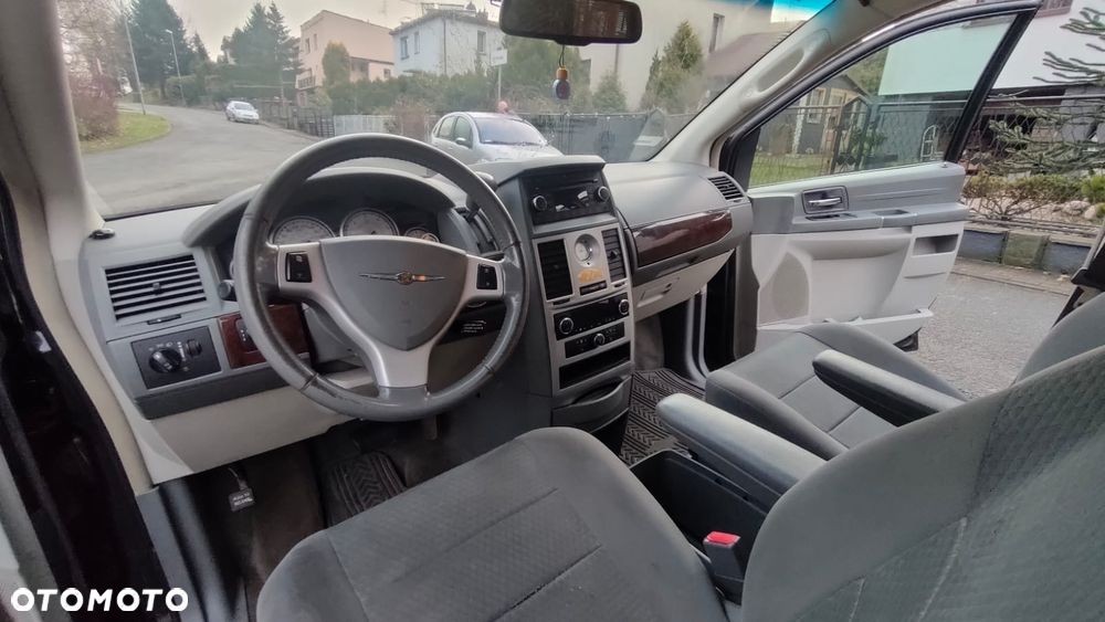 Chrysler Grand Voyager 2.8 CRD LX - 12