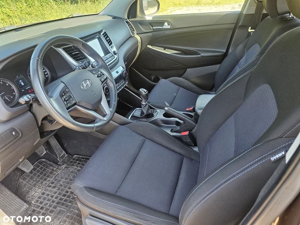 Hyundai Tucson blue 1.6 GDi 2WD Navi - 11