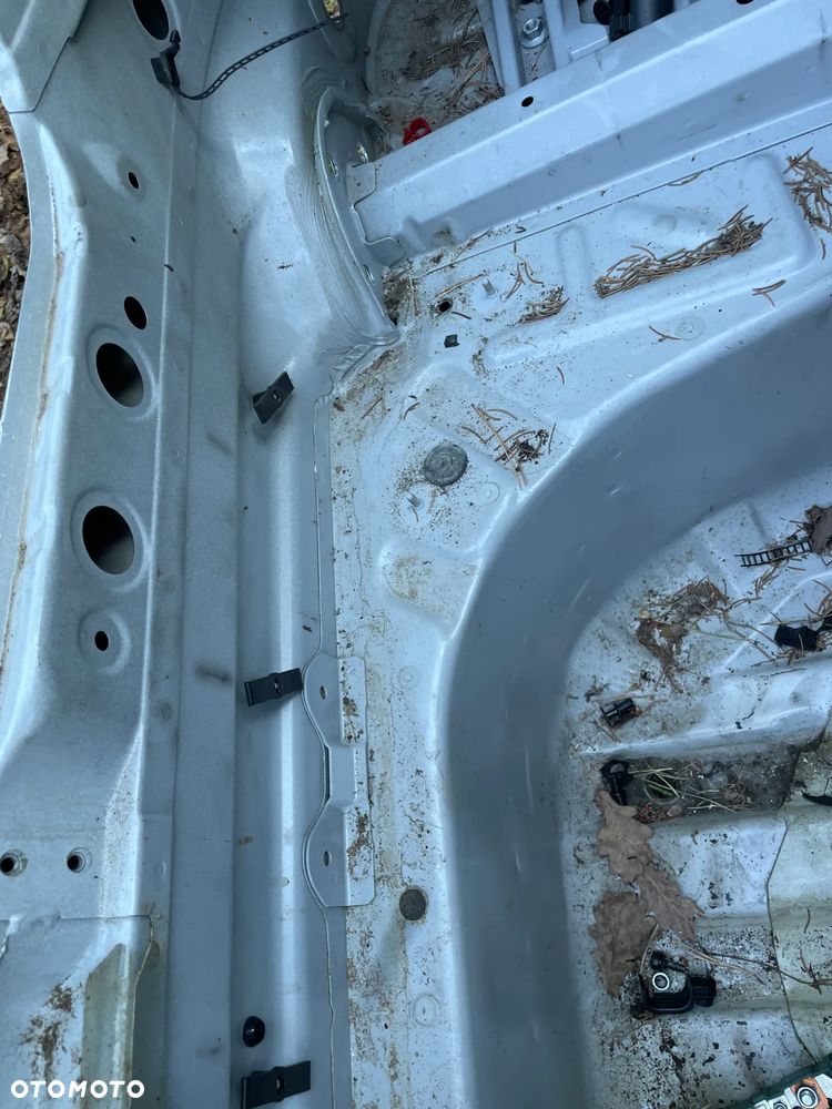 Karoseria buda kasta Bmw e38 ładna bez korozji z ciepłego kraju - 11
