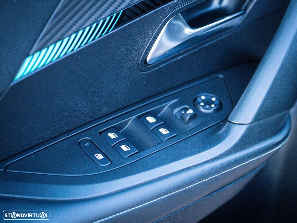 Peugeot 2008 1.2 PureTech Allure - 41
