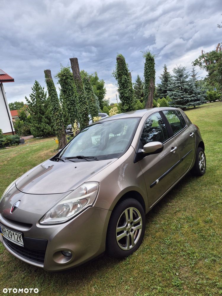 Renault Clio 1.2 16V Alize - 1