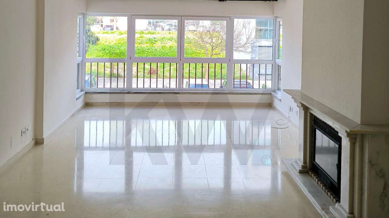 Apartamento para arrendamento T3 em Oeiras, proximidade ao Parque dos - Grande imagem: 2/29