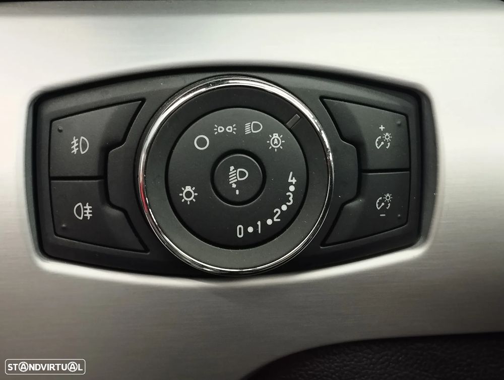 Ford Mustang 2.3i EcoBoost - 25