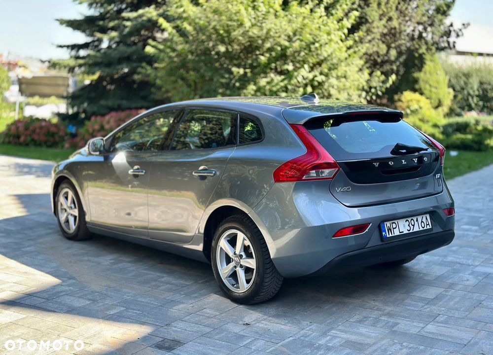 Volvo V40 D2 Momentum - 5