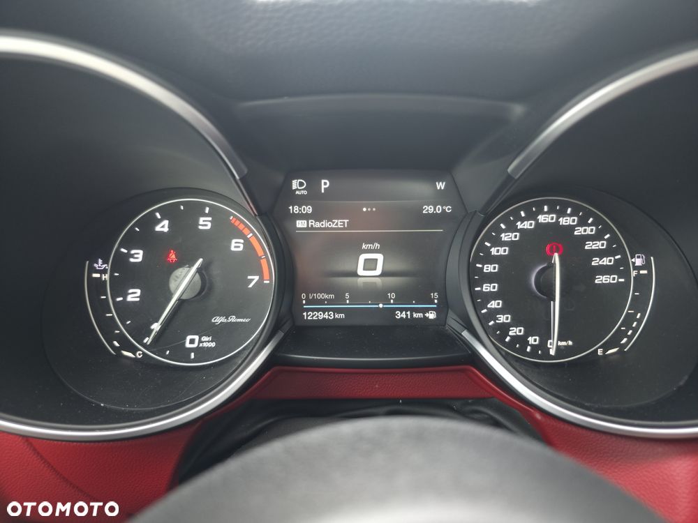 Alfa Romeo Stelvio - 11