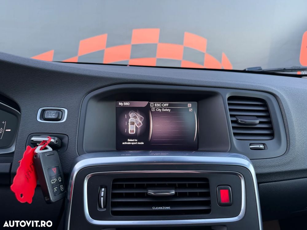 Volvo S60 D2 Linje Svart - 19