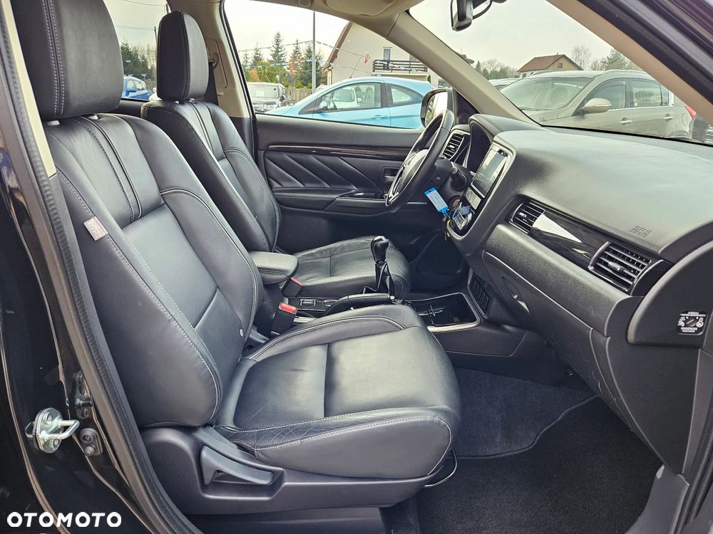 Mitsubishi Outlander 2.0 City Style 2WD - 21