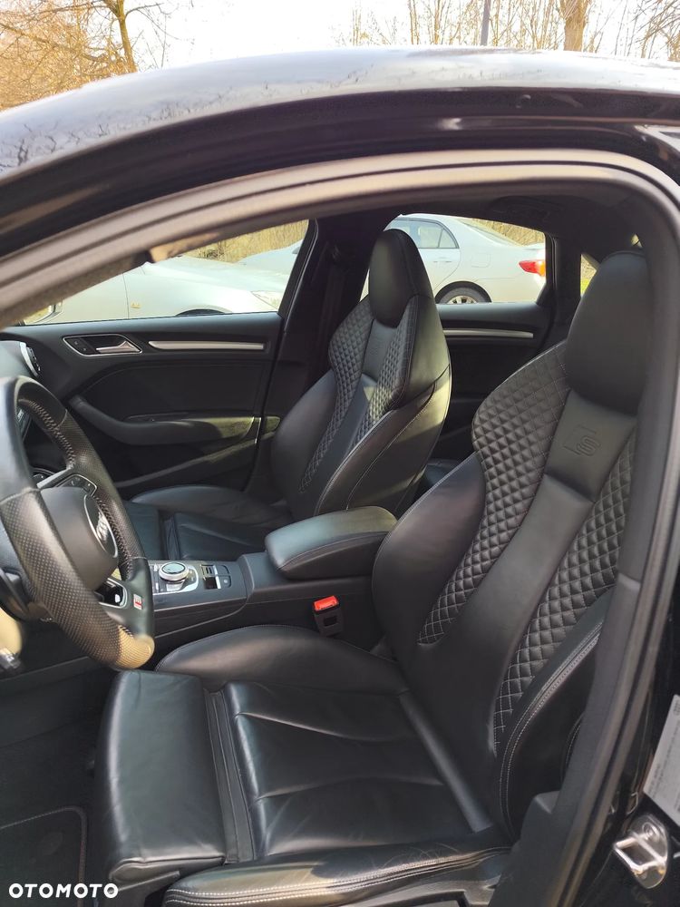 Audi S3 S tronic - 17