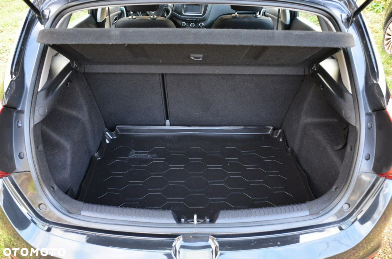 Kia Ceed - 31