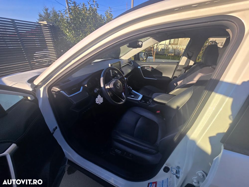 Toyota RAV4 2.0P CVT AWD Luxury - 12