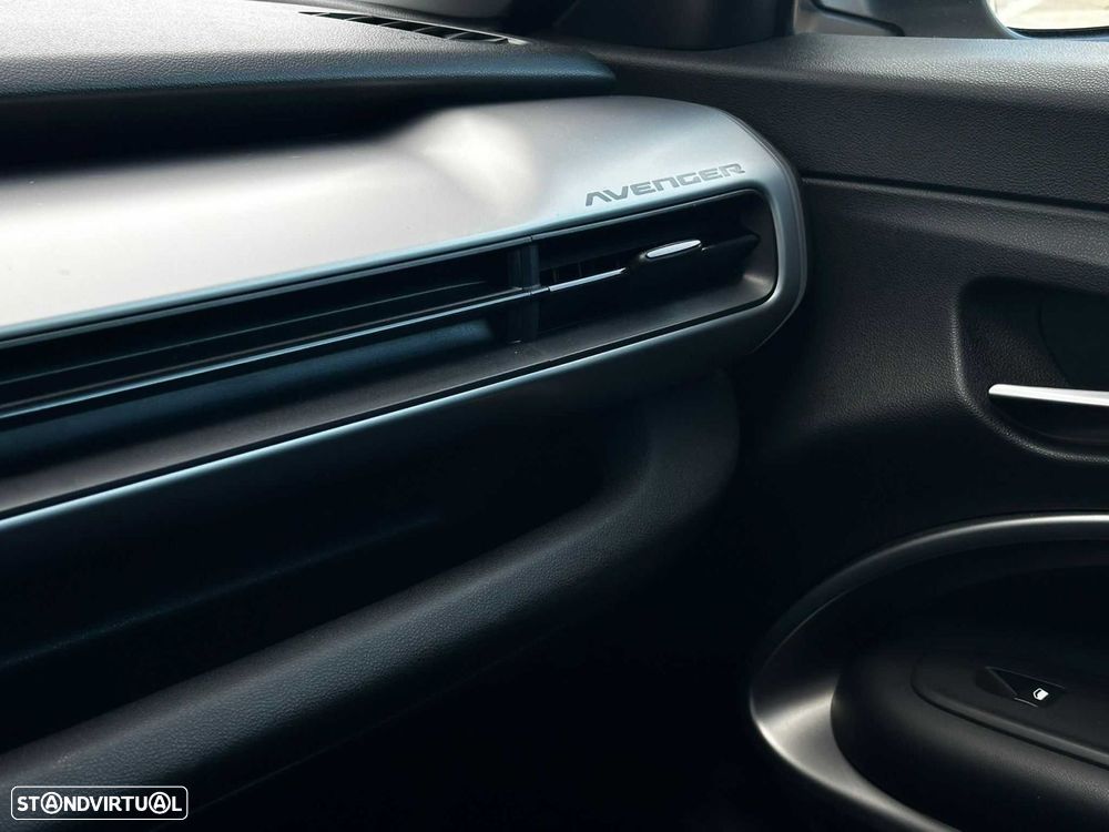 Jeep Avenger 1.2 GSE T3 Summit - 10