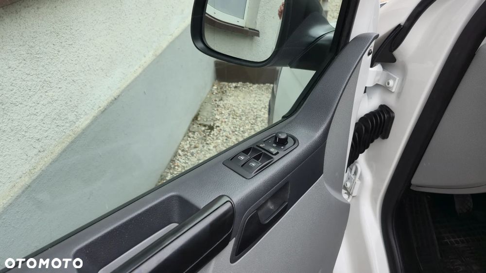 Volkswagen Transporter - 7