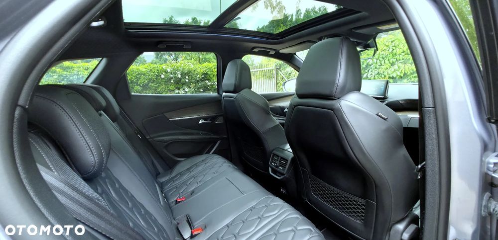 Peugeot 3008 1.6 PureTech HYbrid GT Line S&S EAT8 - 11