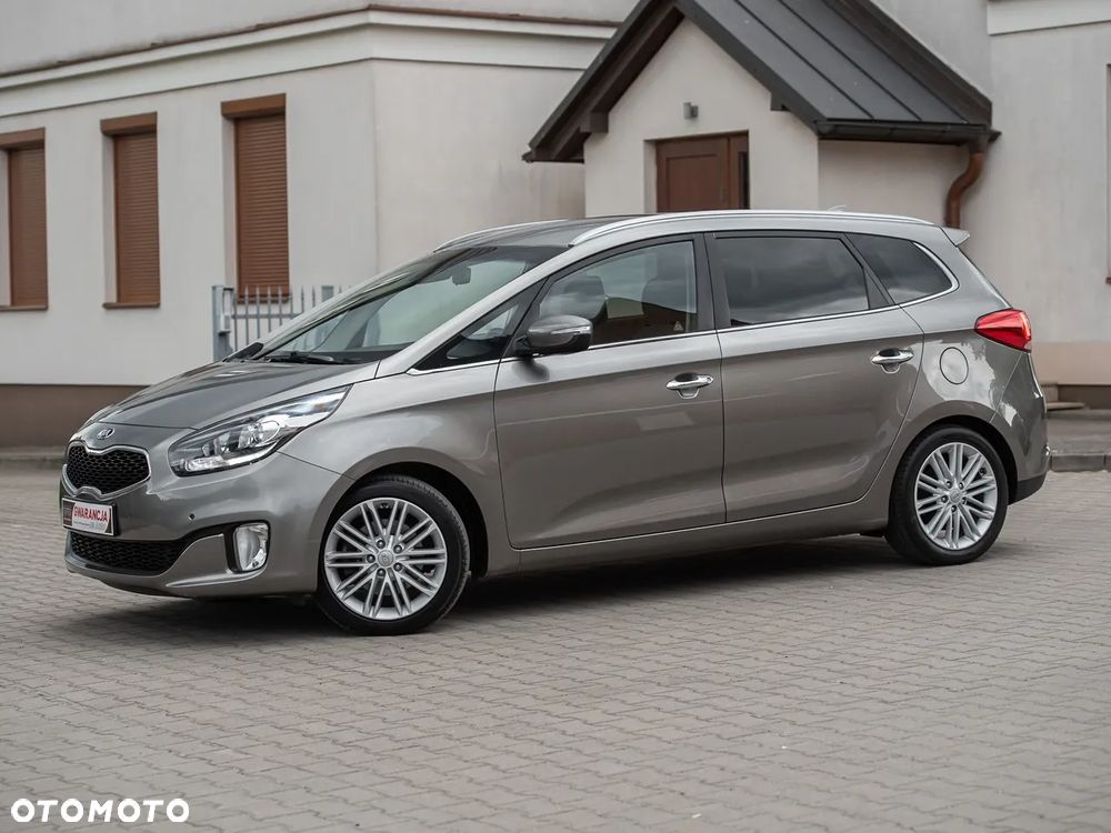 Kia Carens 1.7 CRDi 115 ISG UEFA EURO 2016 - 8