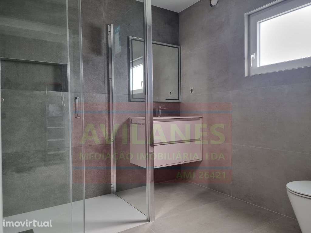 ANDAR MORADIA T2 - LOBÃO - Grande imagem: 5/12