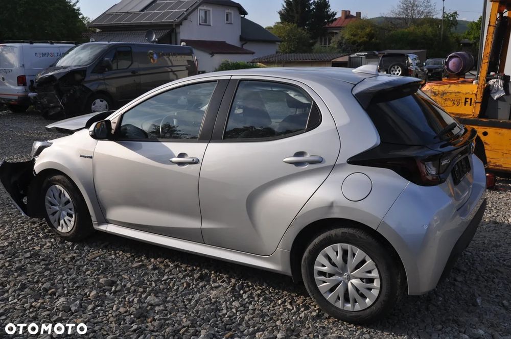 Toyota Yaris - 7