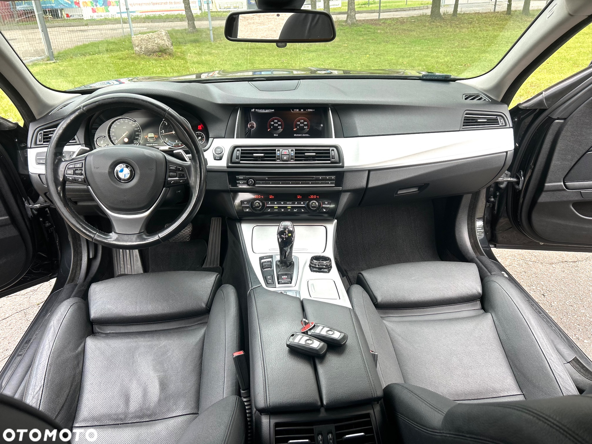 BMW Seria 5 530d xDrive Touring Luxury Line - 6
