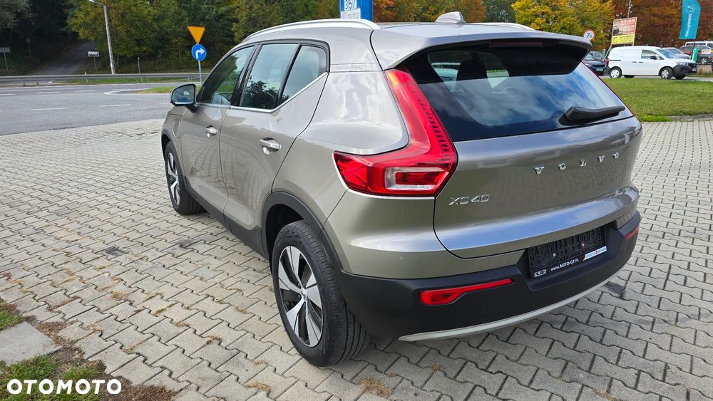 Volvo XC 40 T5 Plug-In Hybrid Momentum Pro - 6