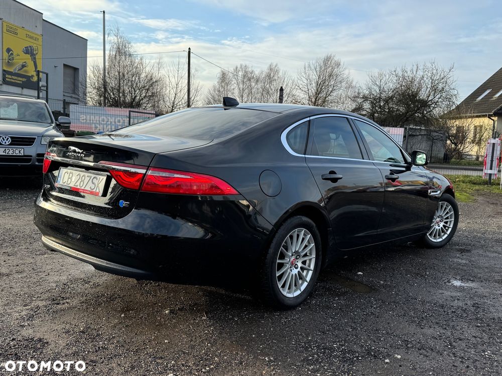 Jaguar XF 2.0 i4D Pure - 10