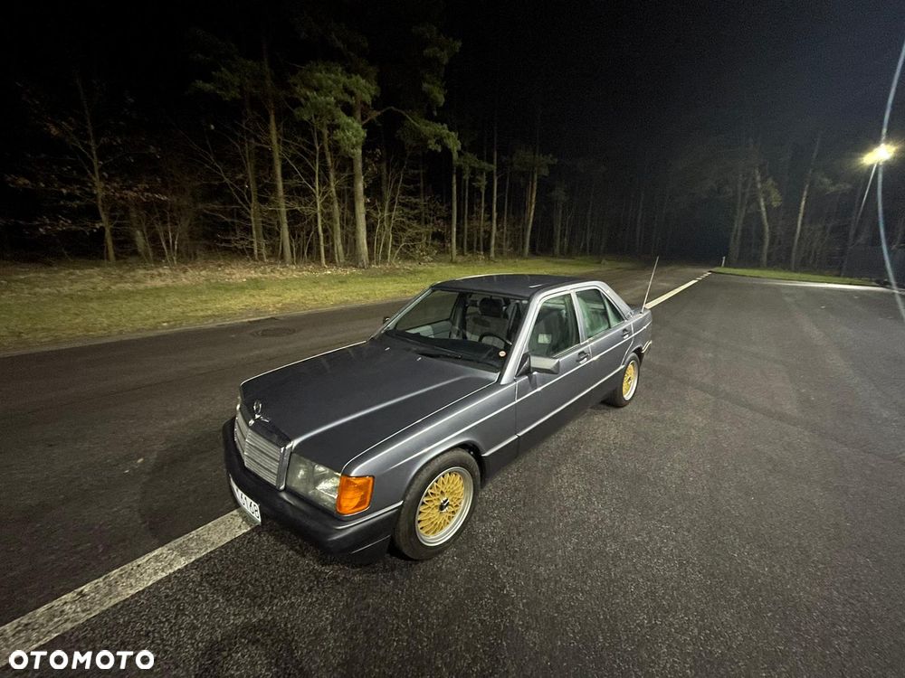 Mercedes-Benz W201 (190) - 17