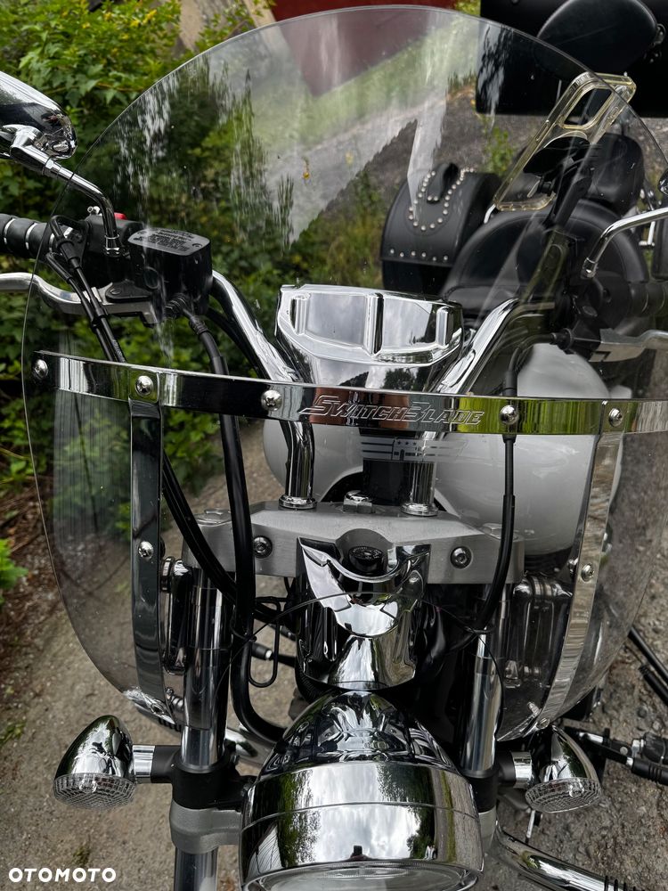 Yamaha XVS - 6