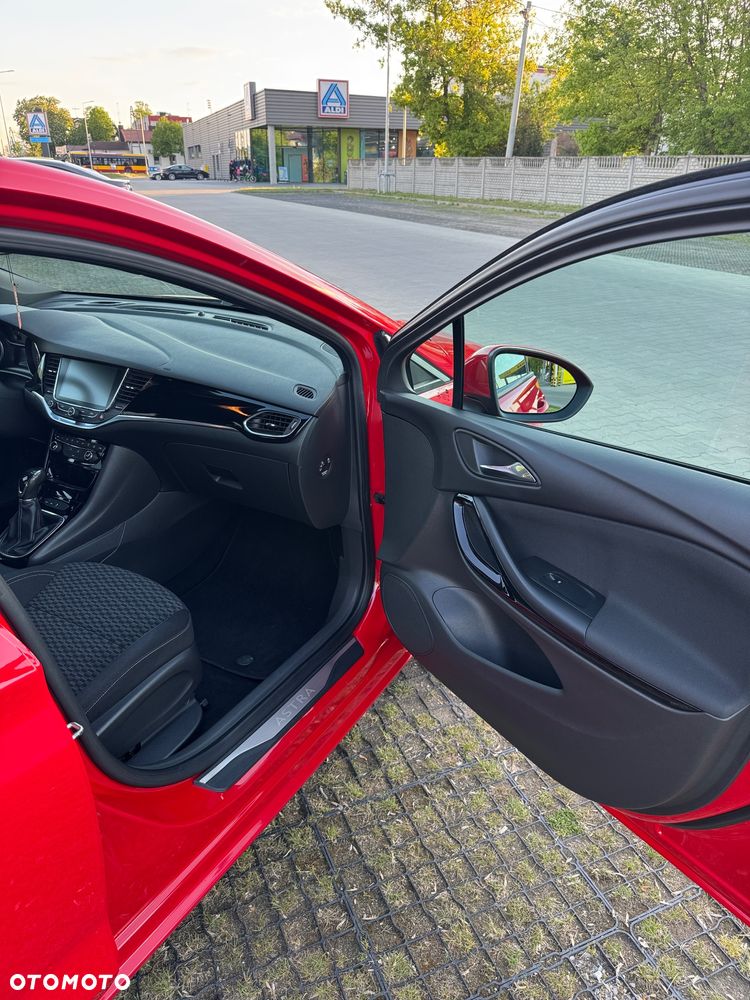 Opel Astra 1.4 T Dynamic S&S - 28