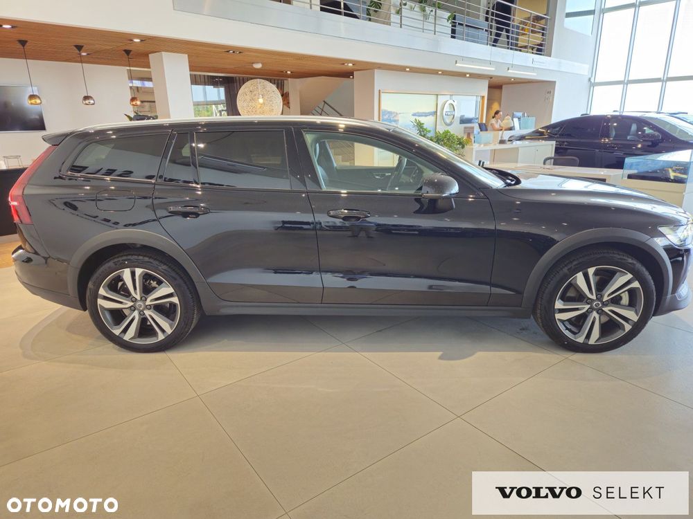 Volvo V60 Cross Country - 5