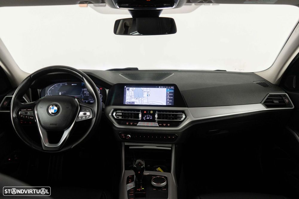 BMW 330 e Line Luxury Auto - 19