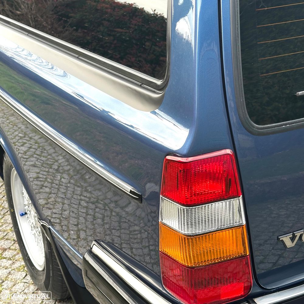 Volvo 245 - 11