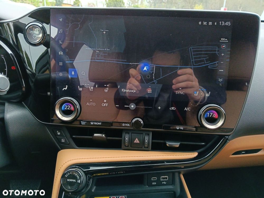 Lexus NX 350h Omotenashi AWD - 14