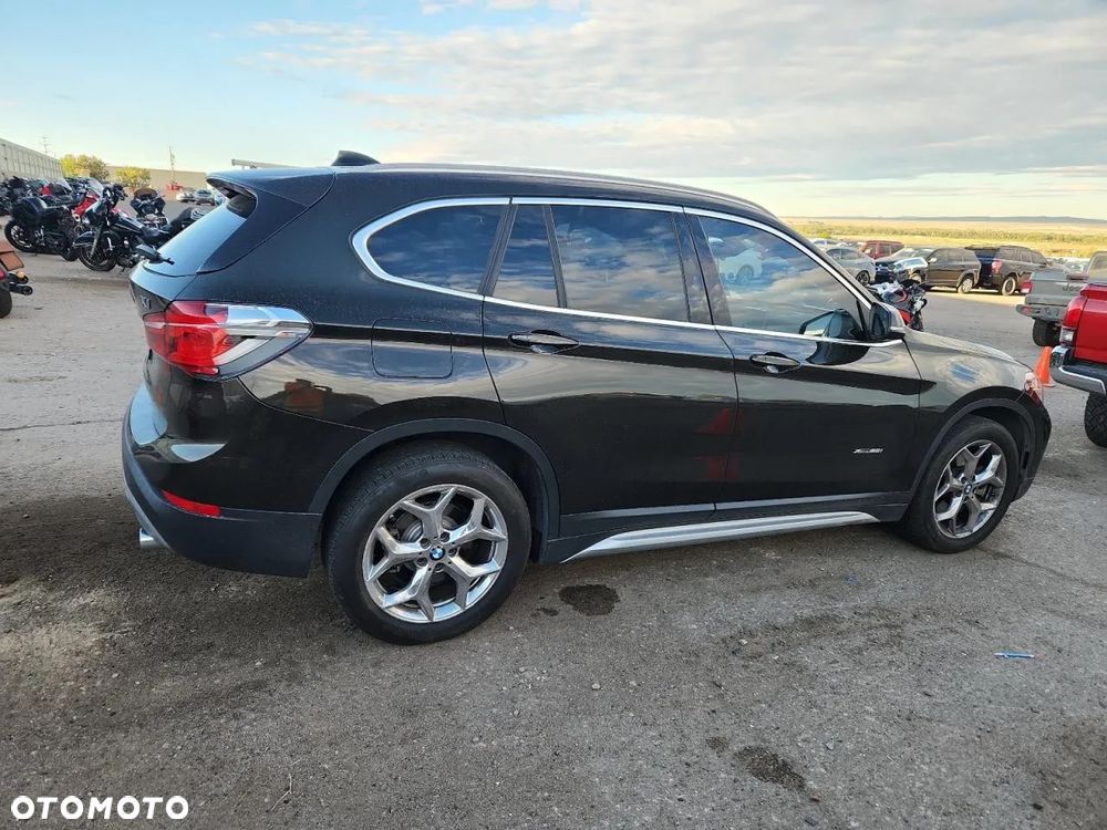 BMW X1 xDrive25i Advantage sport - 4