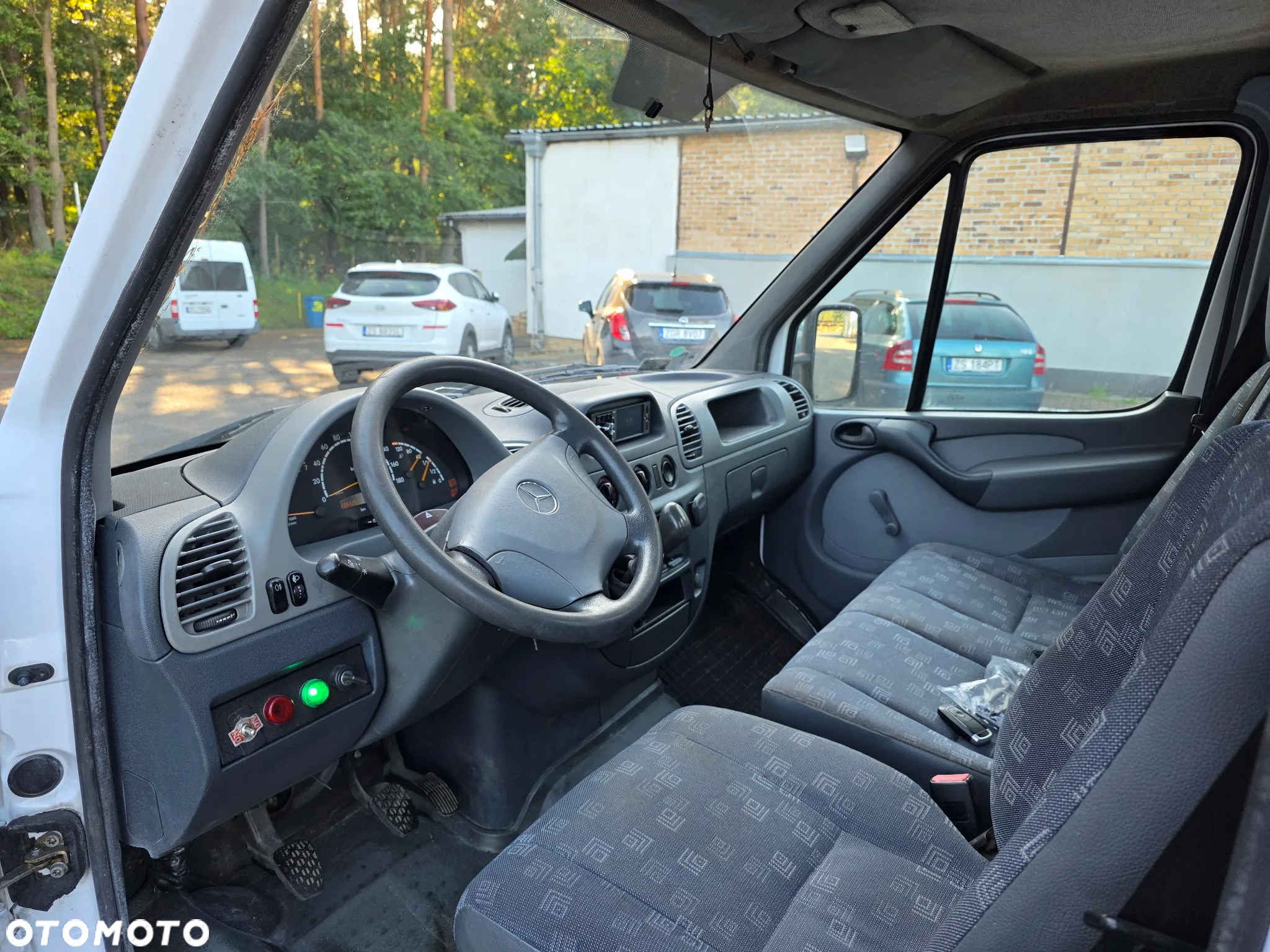 Mercedes-Benz Sprinter - 2