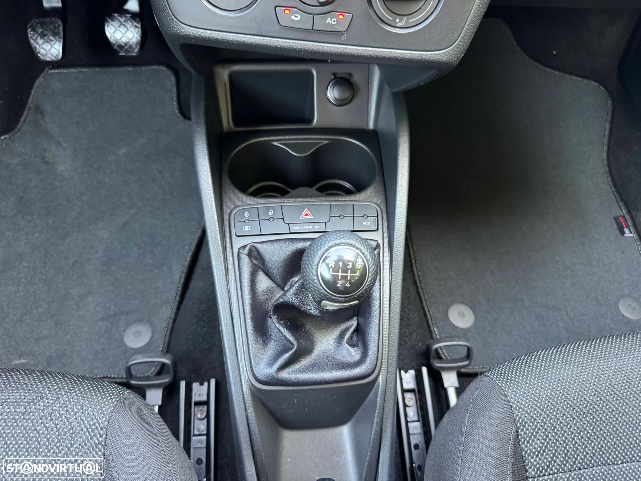 SEAT Ibiza SC 1.6 TDI CR Sport - 16