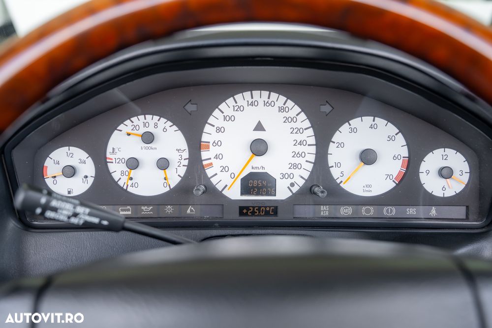 Mercedes-Benz SL - 29