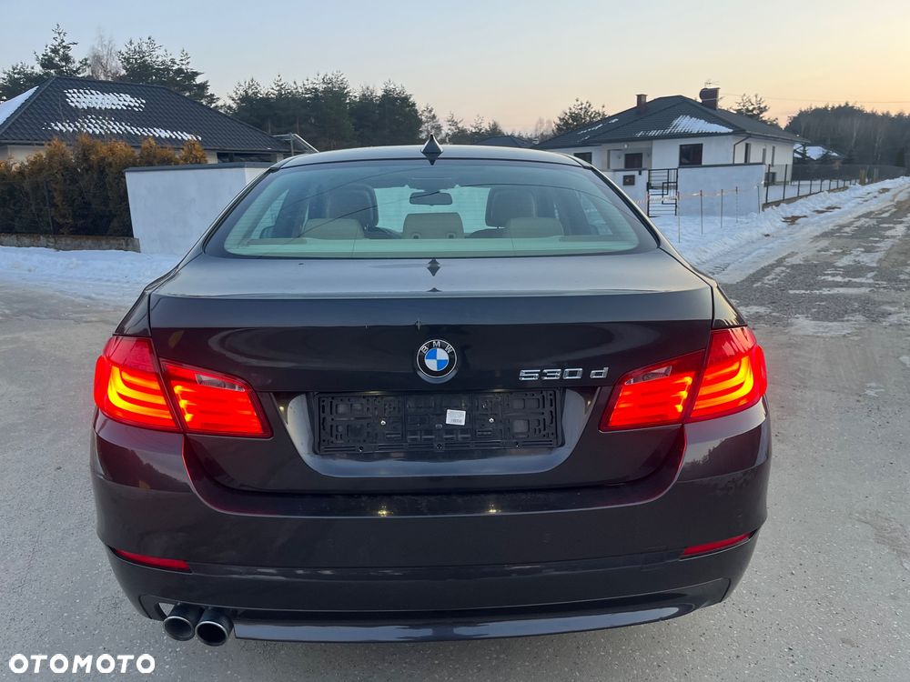BMW Seria 5 530d xDrive Sport-Aut - 8